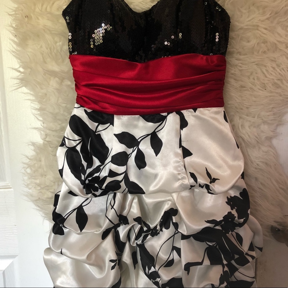 Sequined Short formal dress